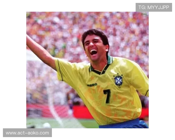 足球场上的王者之手 盘点那些戴着手套的传奇球星